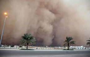 شاهد.. 'عاصفة ترابية' تجتاح مناطق واسعة في السعودية! 