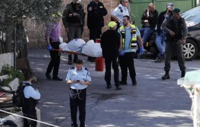 شاهد ..اصابة جنديين إسرائيليين بعملية طعن في القدس 