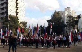 وقفة تضامنية لطلاب وأساتذة جامعة دمشق مع روسيا
