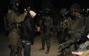الاحتلال يشن خملة اعتقالات تطال 42 في الضفة والقدس