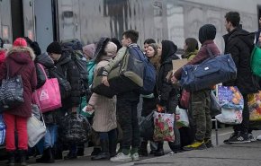 انتقاد فرانسه از رفتار غیر انسانی انگلیس/لندن پناهجویان اوکراینی را در املاک افراد تحریم شده روسی اسکان می‌دهد
