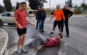 شاهد..قوات الاحتلال تطلق النار باتجاه شاب في القدس