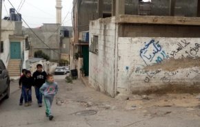 اصابة عشرات الفلسطينيين بهجوم لقوات الاحتلال على مخيم قلنديا