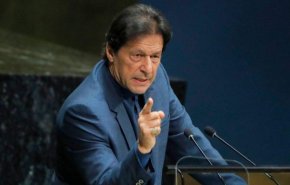 عمران خان از سمت نخست وزیری پاکستان برکنار شد