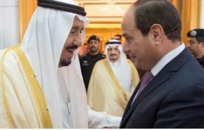 لماذا تتنافس دول عربية على دعم الاقتصاد المصري شبه المنهار؟
