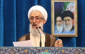امام جمعة طهران: التقنية النووية حق ايران الشرعي والقانوني