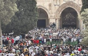 اقامه نماز 80 هزار فلسطینی در اولین جمعه ماه مبارک رمضان در مسجد الاقصی