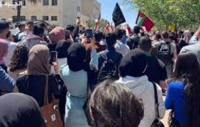 مسيرة حاشدة لطلبة بيرزيت نصرة لمخيم جنين ودعماً للمقاومة