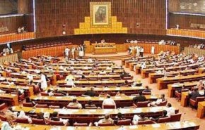 تصمیم حزب عمران‌خان برای استعفای جمعی در پارلمان پاکستان