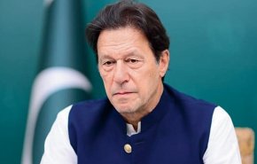 المعارضة الباكستانية تنجح في حجب الثقة عن عمران خان
