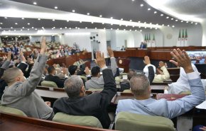 الجزائر.. إخطارات برفع الحصانة عن 19 برلمانيا