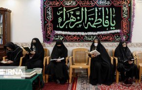 محفل الأنس بالقرآن الكريم في البيوت الايرانية