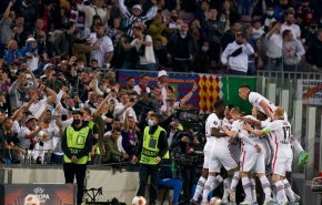 لیگ اروپا| فاجعه در "نیوکمپ"/ حذف بارسلونا در شبِ خیانت هوادارانش