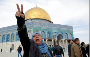 حماس تشيد بالمرابطين بالمسجد الأقصى