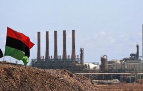 ليبيا.. الخلاف السياسي يخفّض إنتاج النفط نصف مليون برميل يومياً