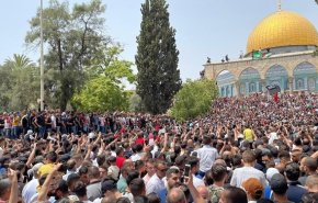 تجمع ده‌ها هزار فلسطینی در مسجدالاقصی