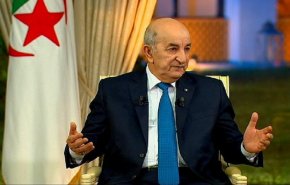 الرئيس الجزائري يعلن قرب إجراء تعديل حكومي