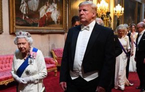دونالد ترامپ: ملکه انگلستان باید عنوان هری و مگان را از آنها سلب کند