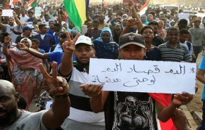 احتجاجات واسعة في الخرطوم في ذكرى فض اعتصام بمواكب القيادة العامة
