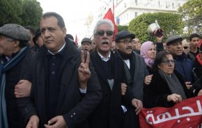'العمال' التونسي يحمل سعيد مسؤولية الأزمة الاقتصادية والاجتماعية
