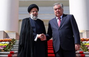 الرئيس الإيراني يدعو نظيره الطاجيكي لزيارة طهران
