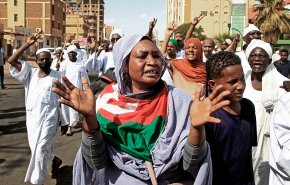 السودان.. دقلو يدعو للحوار والبرهان: للترفع فوق الخلافات 
