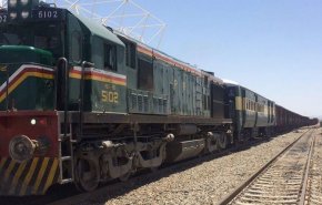 تعلیق موقت سرویس قطارهای باربری ایران-پاکستان