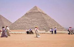 مصر تعتقل مرشدين سياحيين بتهمة نشر فيديو التحرش بالسائحات