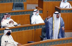 ولیعهد کویت سرانجام استعفای دولت را پذیرفت
