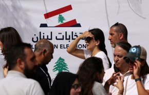 شاهد.. إقبال نسوي لافت علی صناديق الاقتراع في لبنان 