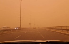 طوفان گرد و غبار در عراق پرواز فرودگاه‌های بغداد و نجف را متوقف کرد+عکس و فیلم