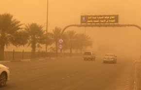 عاصفة ترابية تضرب السعودية والسلطات تحذر