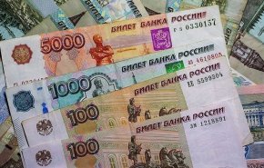 العملة الروسية تعزز مواقعها... الروبل يصعد بنحو 3%