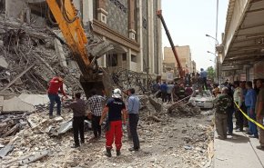 4 قتلى و25 جريحا جراء انهيار مبنى في مدينة ابادان الايرانية