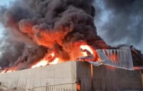 أبخرة سامة وحرائق مفتعلة في مصانع البلاستيك بتركيا