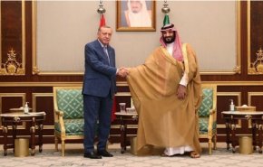تعویق سفر ولی‌عهد سعودی به ترکیه به دلیل بیماری پدر