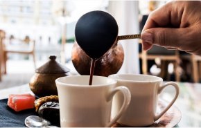 دراسة حديثة: هذا ما يفعله شرب القهوة بنا !