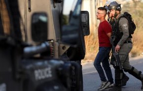 بازداشت 12 فلسطینی از جمله همسر یک اسیر در کرانه باختری 