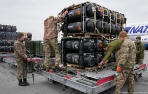 مشاور زلنسکی: افزایش کمک‌های تجهیزات نظامی غرب به اوکراین ضروری است