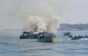 الإعتداء الإسرائيلي اليومي على زوارق الصيادين في بحر غزة  