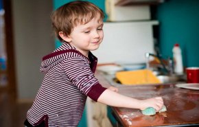  مشاركة الأطفال في الأعمال المنزلية قد يجعلهم أكثر ذكاء