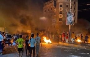 اليمن.. احتجاجات ليلية على ارتفاع أسعار الوقود في عدن + صور