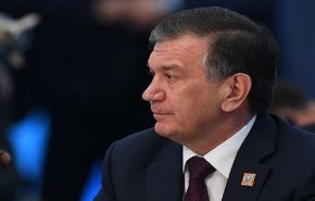 رئيس أوزبكستان يقترح إجراء استفتاء حول الدستور