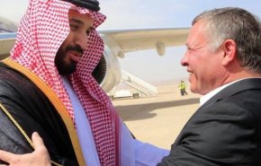 الأمير محمد بن سلمان يصل عمّان الساعة الثامنة بعد تأخير على رحلته