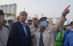 اسلامی از نیروگاه اتمی بوشهر بازدید کرد