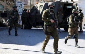 نظامیان صهیونیست با یورش به کرانه باختری ۱۶ فلسطینی را بازداشت کردند