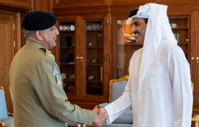 أمير قطر  وقائد جيش باكستان يناقشان العلاقات الثنائية وسبل تعزيزها