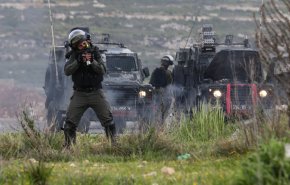 الاحتلال يهاجم وقفة منددة بالاستيطان شرق الخليل