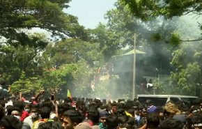 سريلانكا..رئيس الوزراء يعلن الطوارئ والمحتجون يطالبون باستقالته