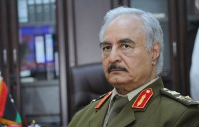 حفتر يلتقي قادة الجيش الليبي ويحثهم على رفع حالة الاستعداد
